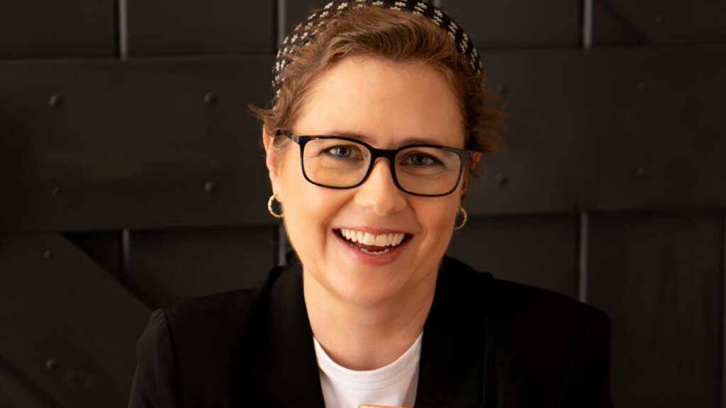 Atriz Jenna Fischer desabafa sobre vitória contra o câncer de mama