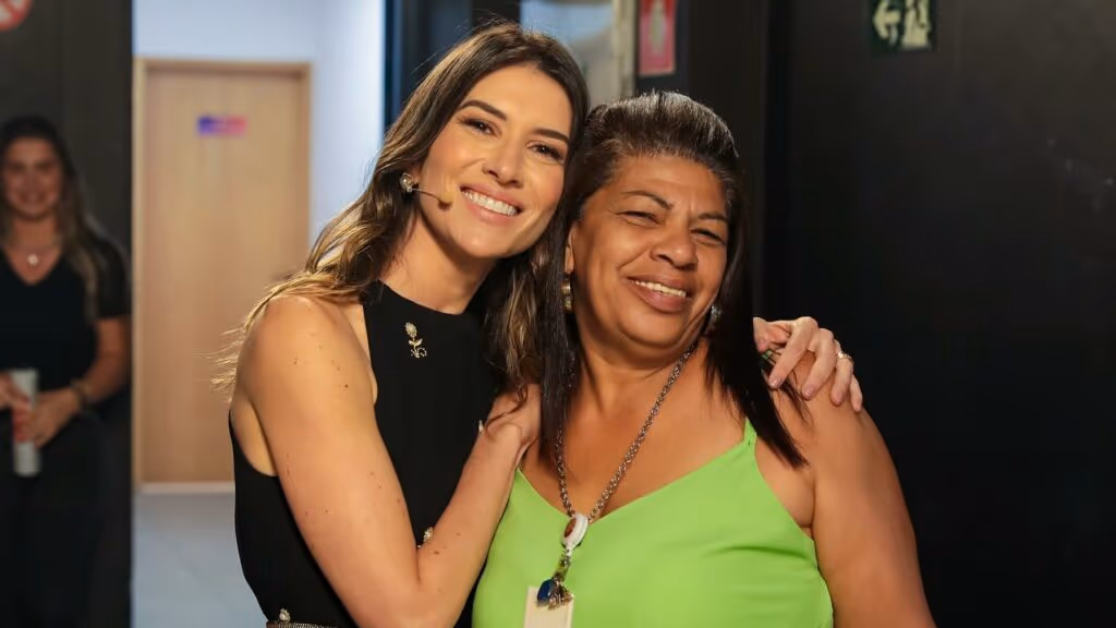 Rebeca Abravanel assumirá novo programa do SBT