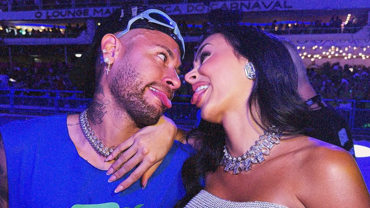 Neymar faz surpresa romântica no aniversário de Bruna Biancardi