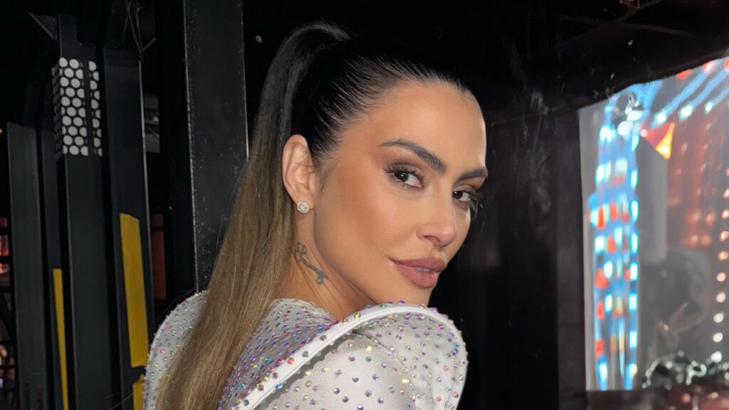 Cleo cancela show devido a problemas de saúde