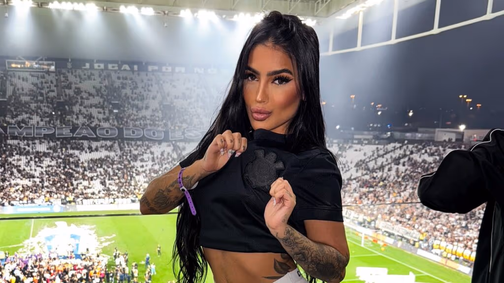 MC Mirella sofre com vazamento de vídeos íntimos