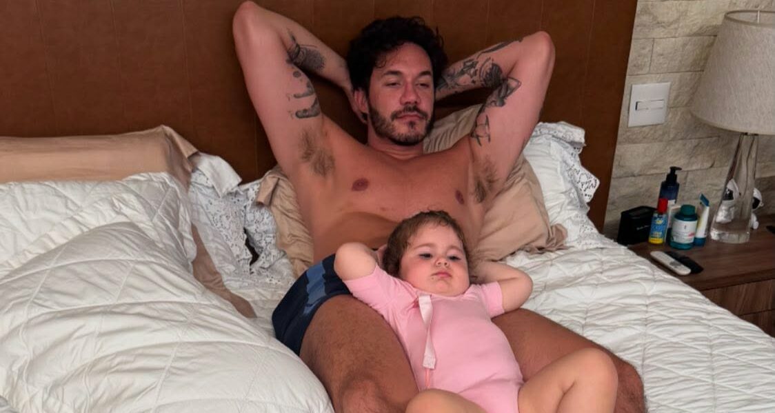 Viih Tube e Eliezer comemoram aniversário de Lua