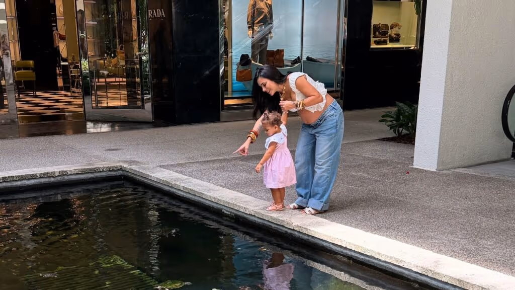 Bruna Biancardi esbanja maternidade e compras nos EUA