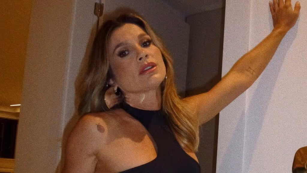 Flávia Alessandra revela Xuxa como primeira desilusão