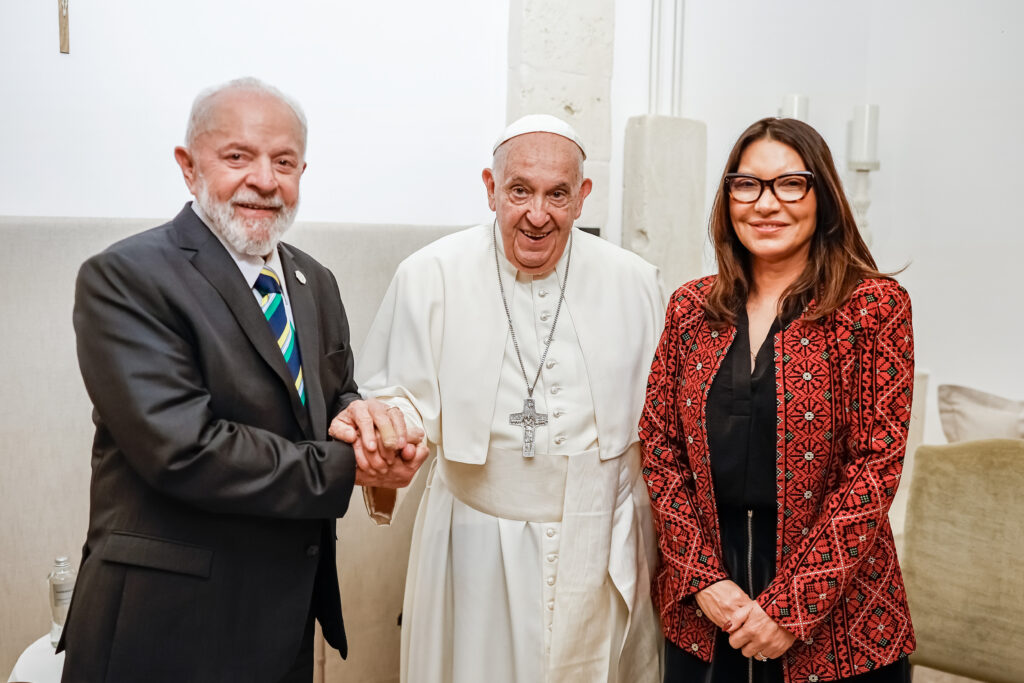 Lula e Janja no funeral do papa Francisco