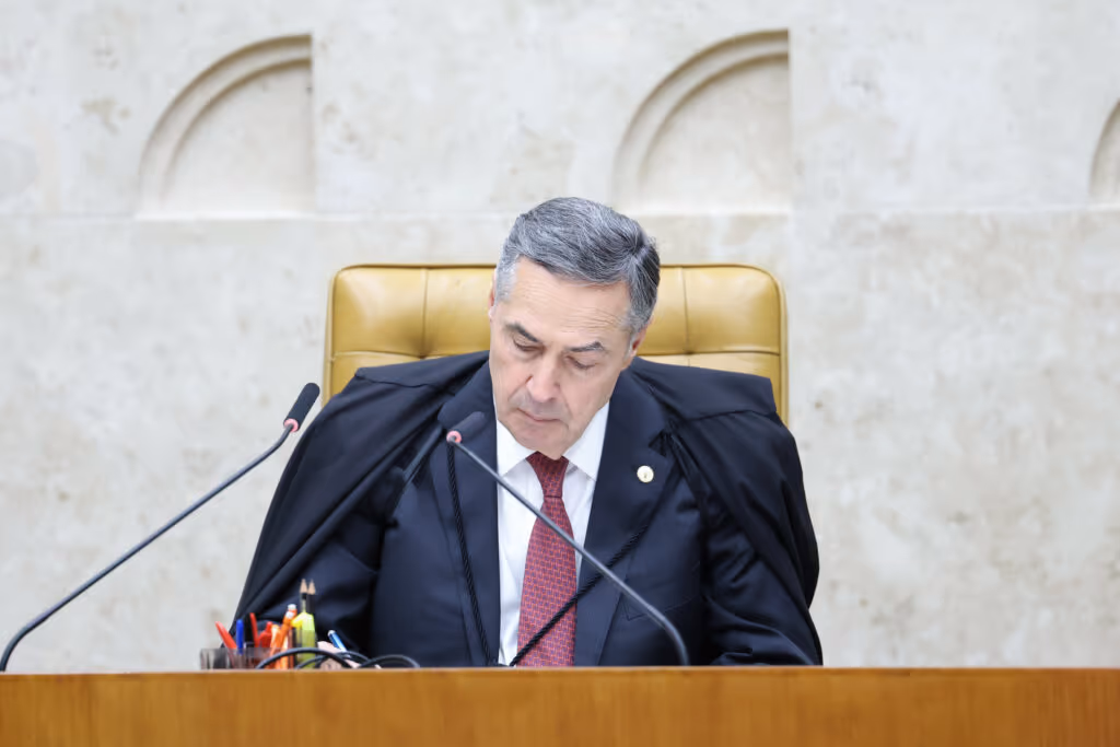 STF derruba voto de Barroso para autorizar enfermeiros a auxiliar em aborto
