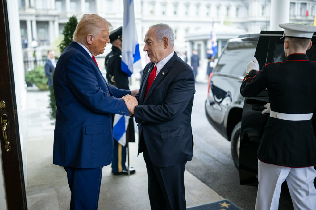 Netanyahu agradece a Trump pela revogação de vistos de membros da Autoridade Palestina