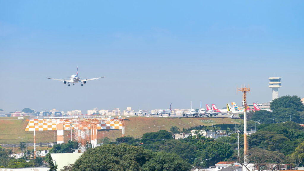 Regras para viajar com bebês no Aeroporto de Congonhas que você deve saber