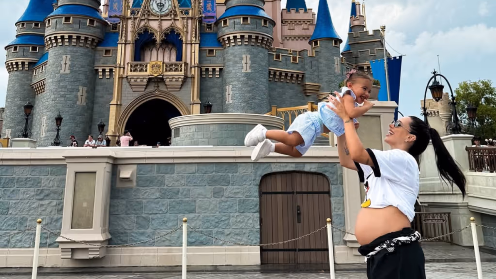 Bruna Biancardi mostra primeira ida de Mavie à Disney