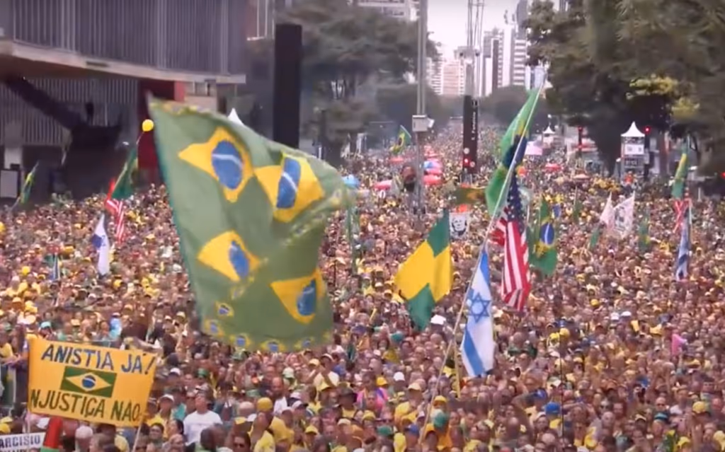 Ato de Bolsonaro na Paulista reúne 44,8 mil pessoas, aponta levantamento da USP