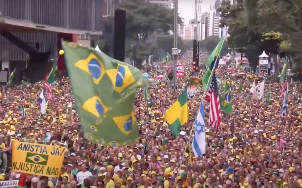 Ato de Bolsonaro na Paulista reúne 44,8 mil pessoas, aponta levantamento da USP