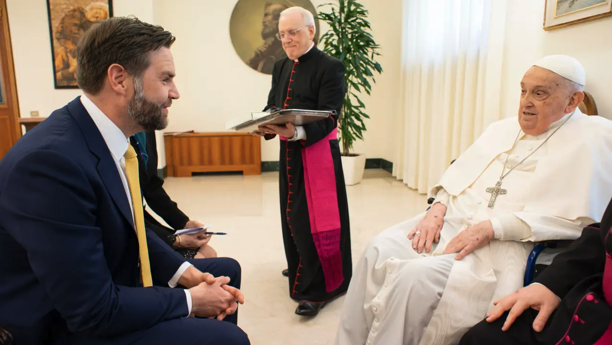 JD Vance se reúne com papa Francisco no Vaticano