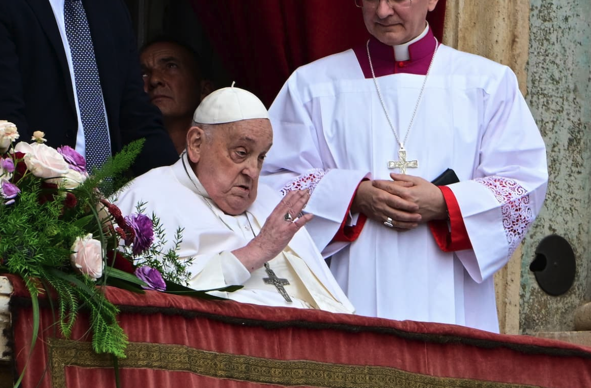 Papa pede cessar-fogo em Gaza e condena antissemitismo na bênção de Páscoa