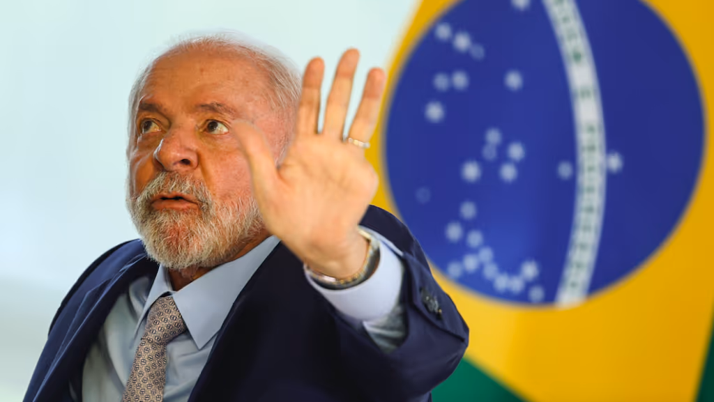 Lula depende dos distraídos