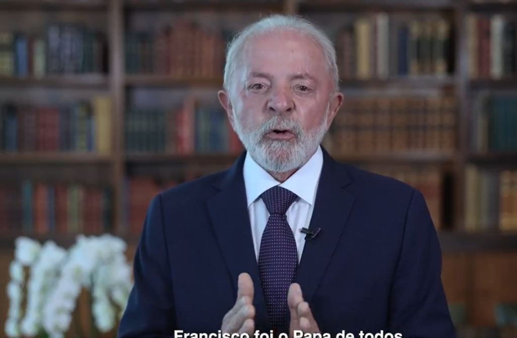 Lula grava vídeo com homenagem ao papa