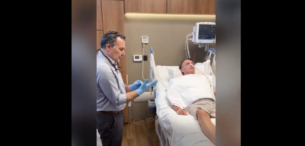 Bolsonaro divulga vídeo de retirada de sonda nasogástrica