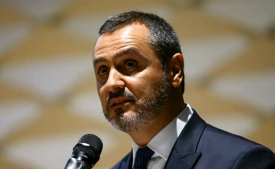 Crusoé: A implosão da narrativa-bomba sobre Tiu França