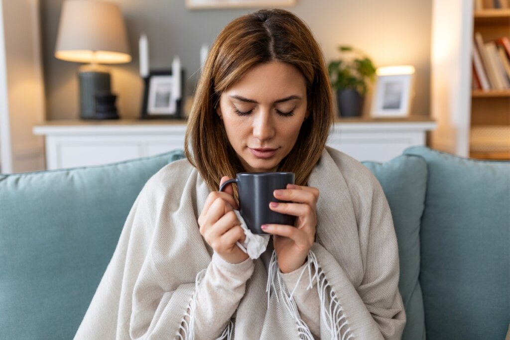 6 benefícios do chá de hortelã para saúde