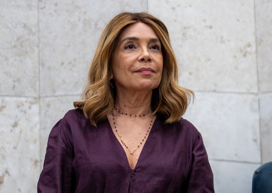 “Uma mulher branca, bonita e rica incomoda muito vocês”