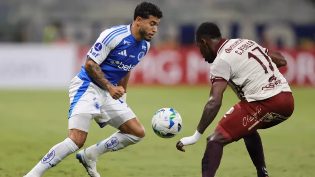 Cruzeiro perde e se complica na Sul-Americana