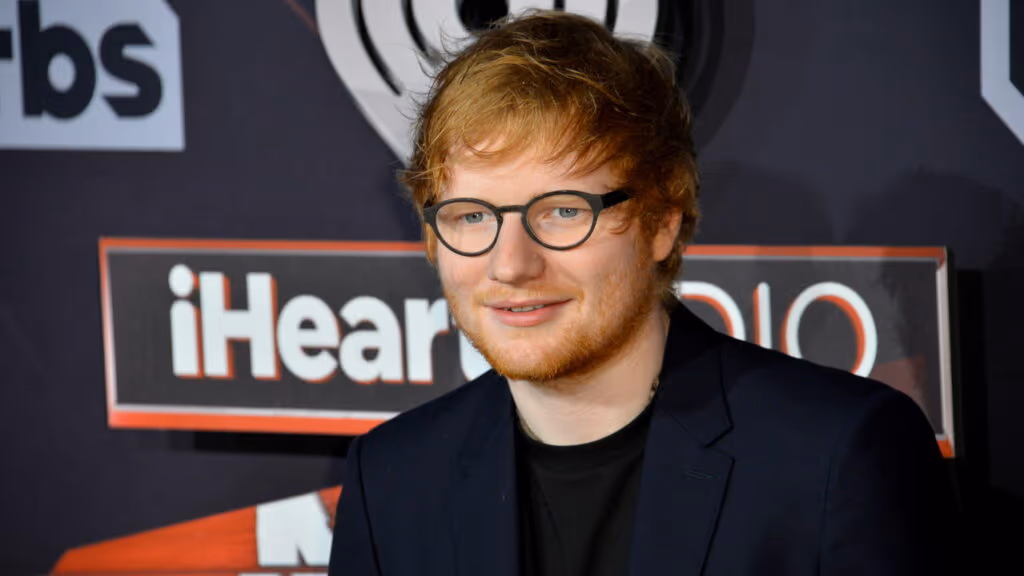 Ed Sheeran surpreende e revela que possui conta secreta na internet