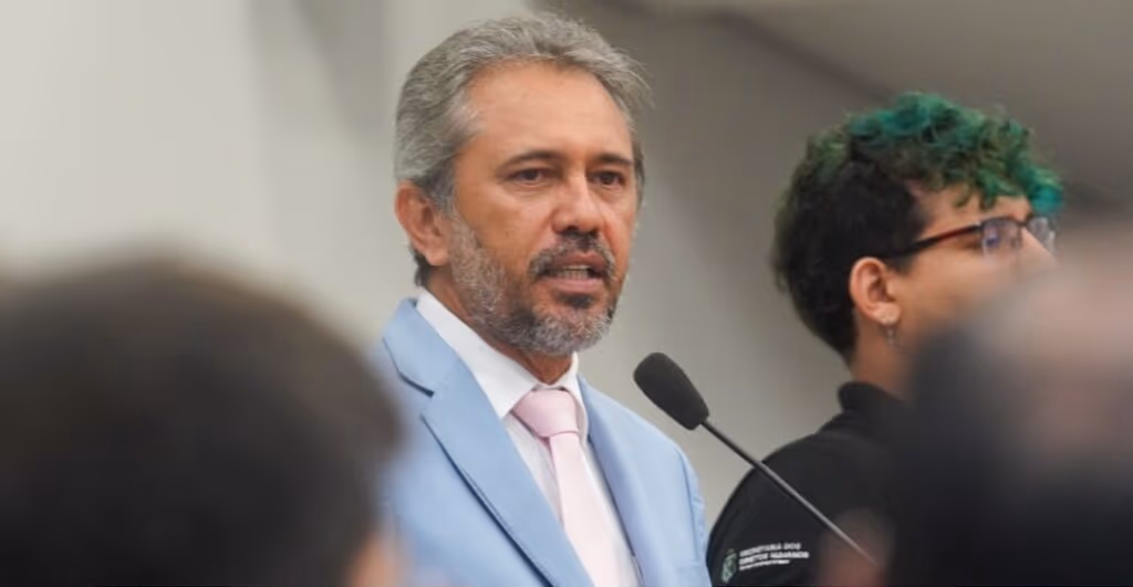 Petista lidera corrida pelo governo do CE