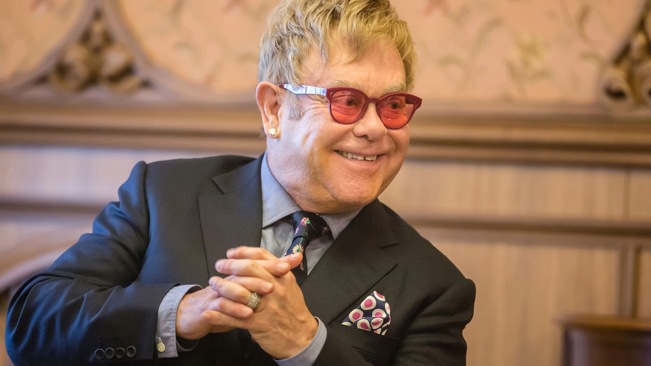 Elton John se manifesta sobre fracasso de seu philharmonic  na Broadway