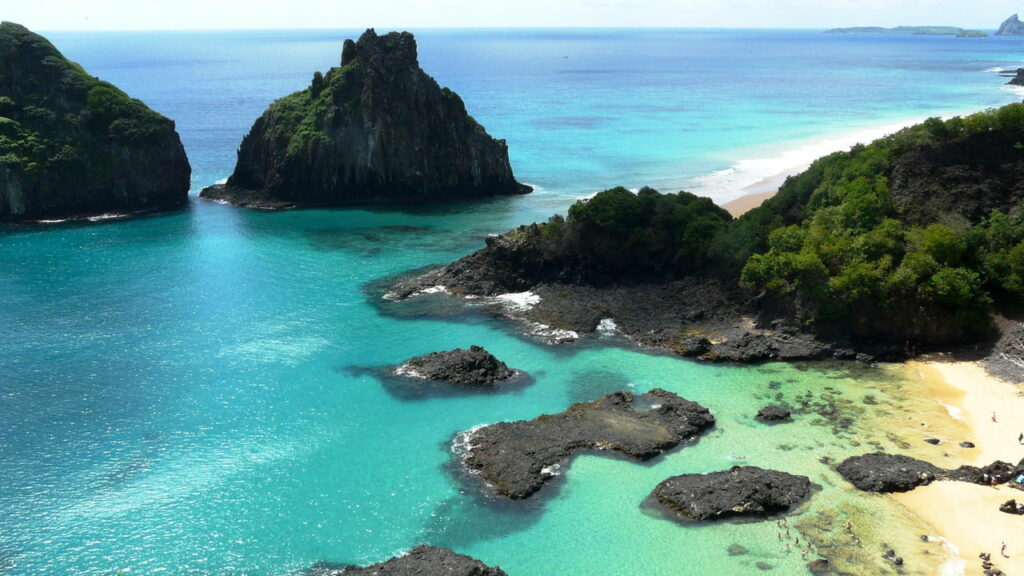 Fernando de Noronha é o destino mais paradisíaco do Brasil em 2025