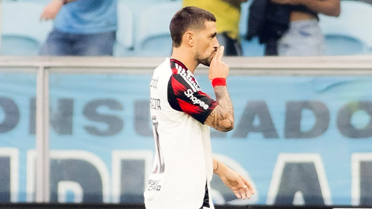 Flamengo vence o Grêmio em tarde de Arrascaeta