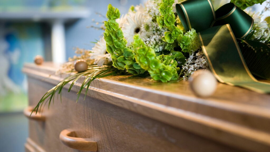 Funerária é condenada por prestar serviço vexatório durante funeral