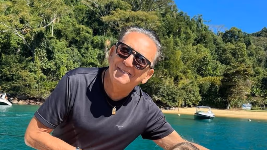 Galvão Bueno diz ser “um crime” camisa vermelha na Seleção