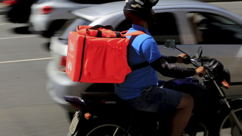 O plano do iFood para revolucionar as ruas do Brasil com motos elétricas