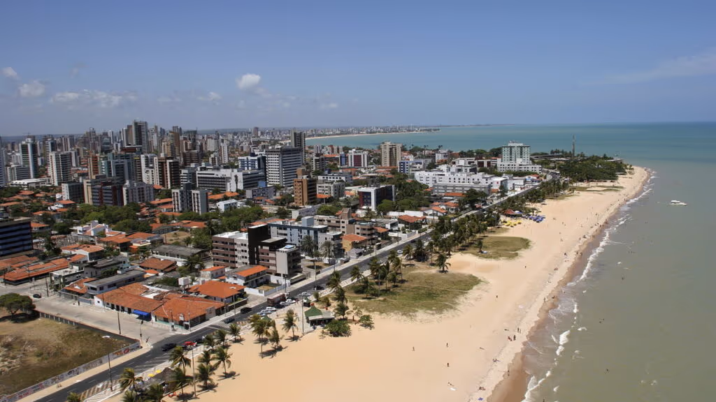 As melhores cidades brasileiras para morar e curtir como turista