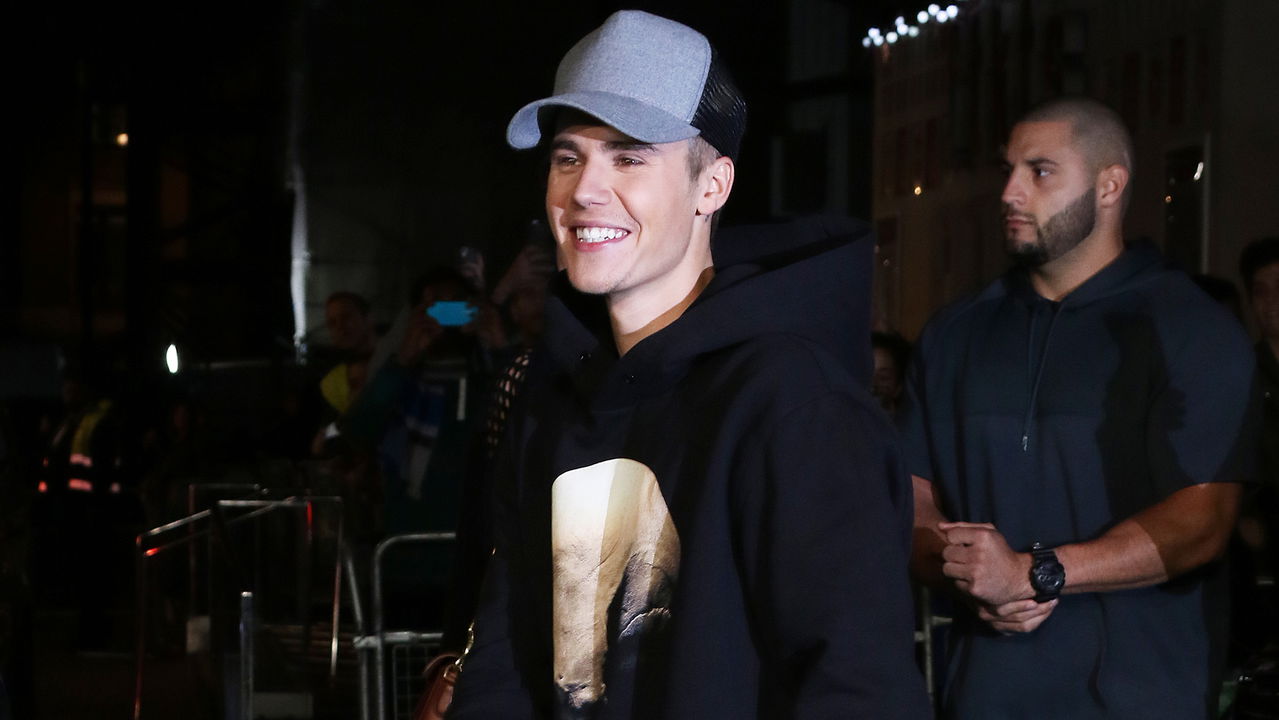 Justin Bieber é flagrado em boate de striptease