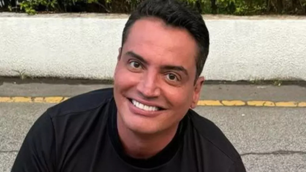 Leo Dias sai do SBT e fecha contrato com a Band com salário impressionante