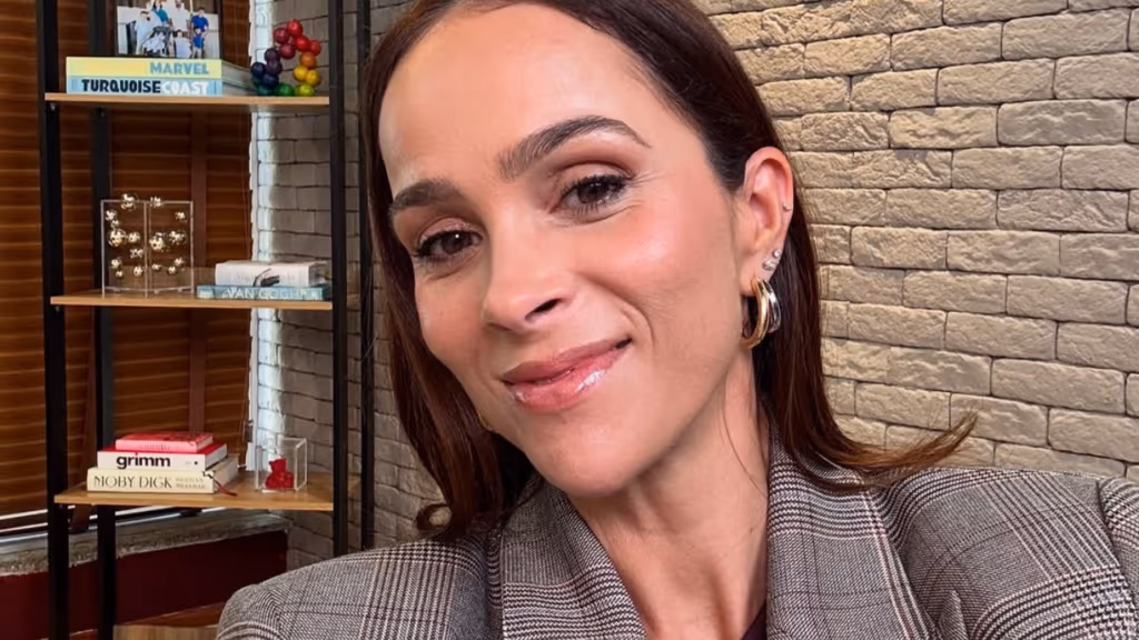 Letícia Cazarré revela que passou por cirurgia no rosto após sumiço nas redes