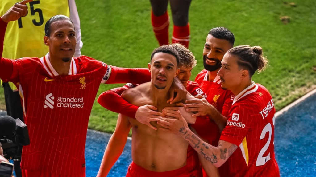 Liverpool vence o Leicester e fica mais perto do título inglês