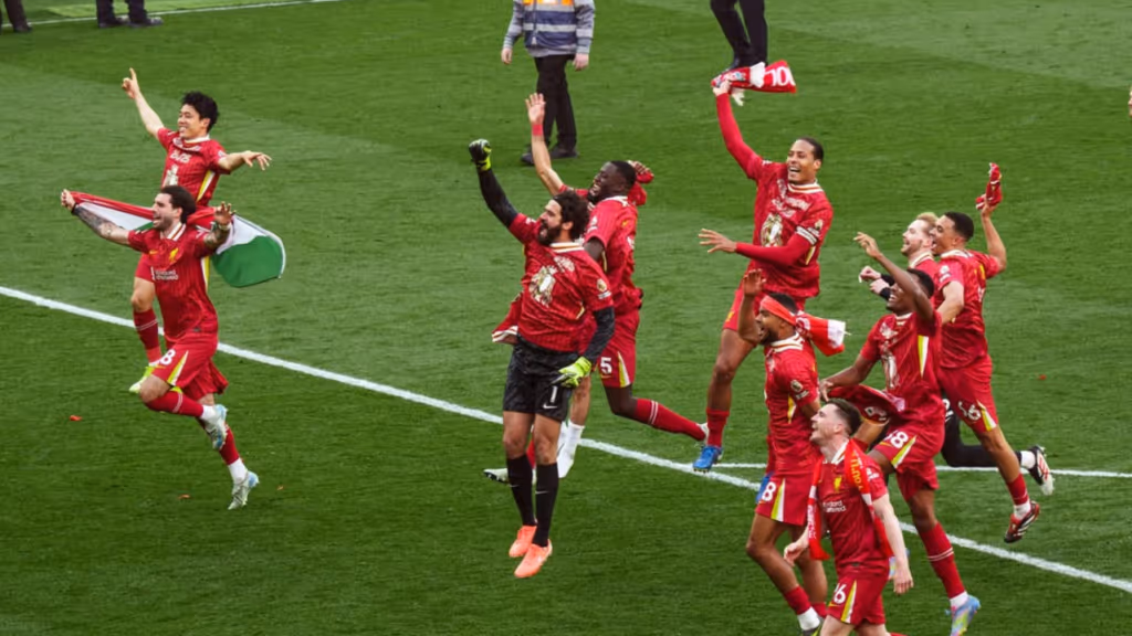 Liverpool vence o Tottenham e é campeão da Premier League
