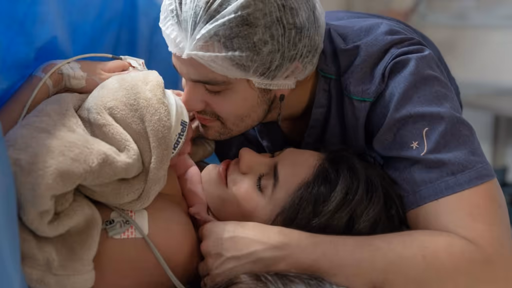 Filha de Luan Santana usa pulseira que custa até 7 mil