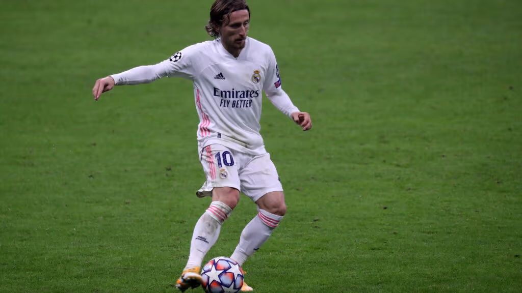 Luka Modric, craque do Real Madrid, compra time inglês
