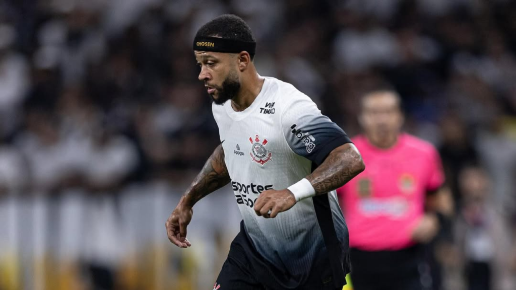 Memphis lidera e Corinthians vence o Sport de virada no Brasileirão