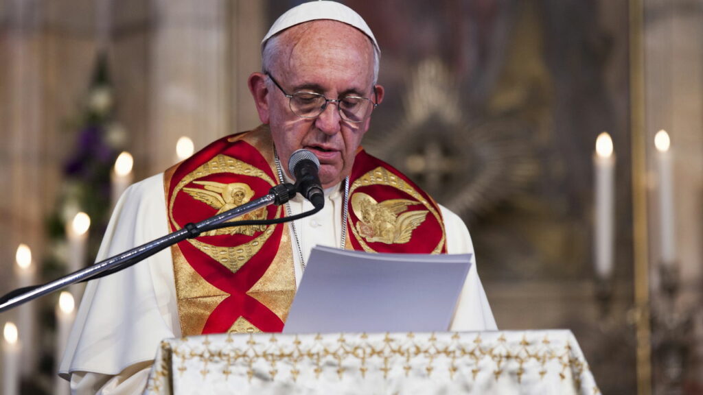 Entenda os símbolos e o ritual do caixão usado pelo Papa Francisco
