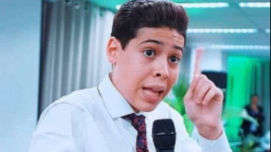 Pais do pastor mirim podem perder guarda do filho após advertência