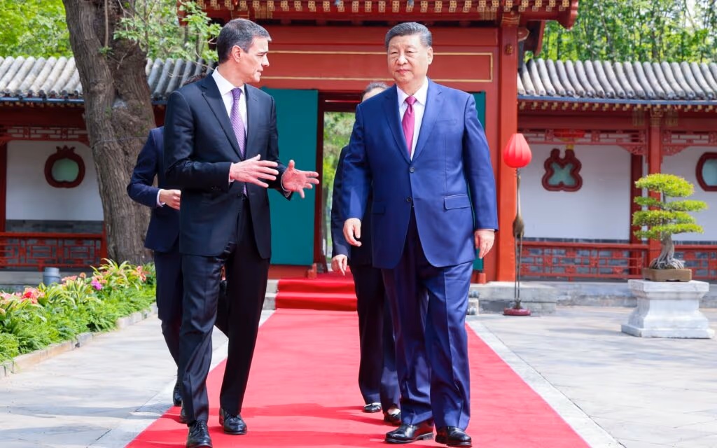 “Ir contra o mundo levará ao isolamento”, diz Xi Jinping