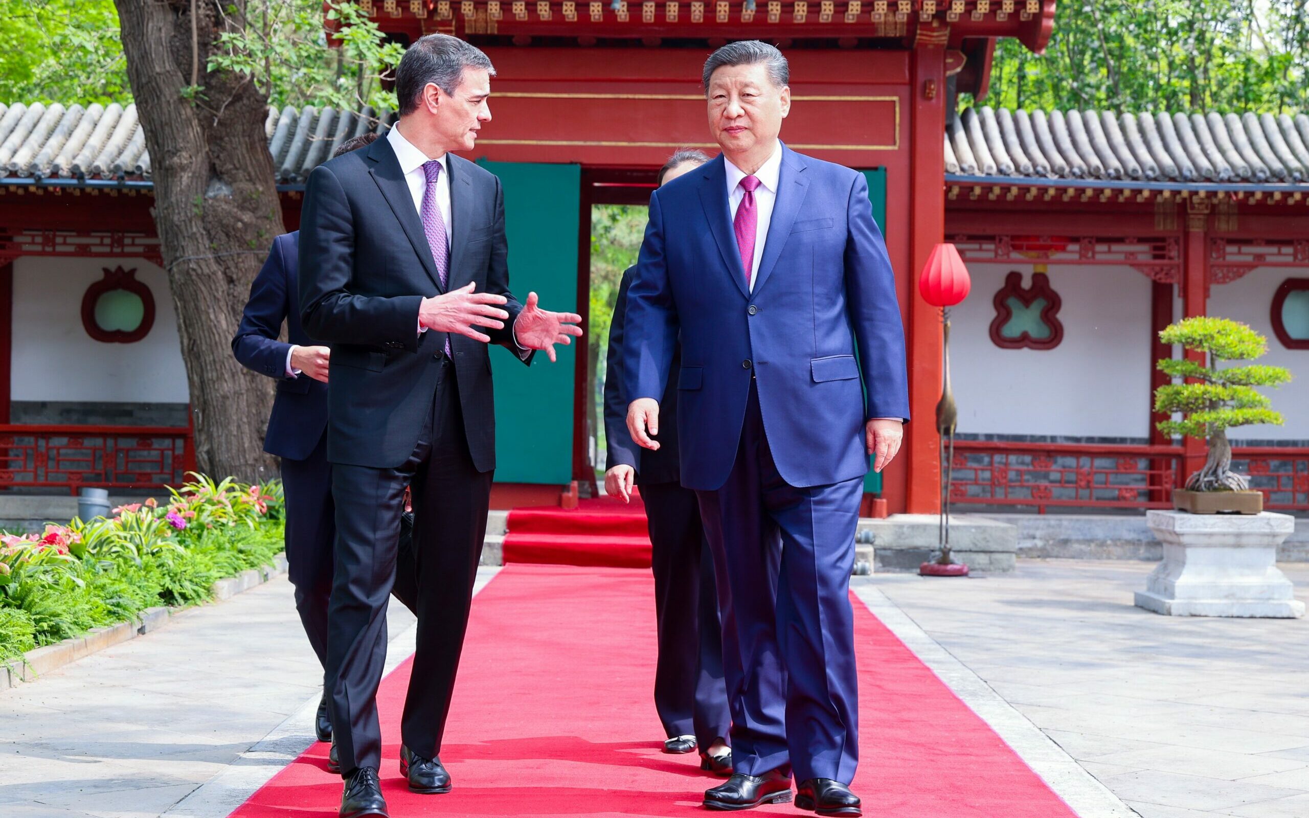 “Ir contra o mundo levará ao isolamento”, diz Xi Jinping