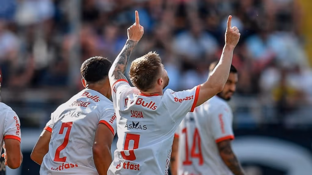 Red Bull Bragantino conquista a primeira vitória no Brasileirão 2025