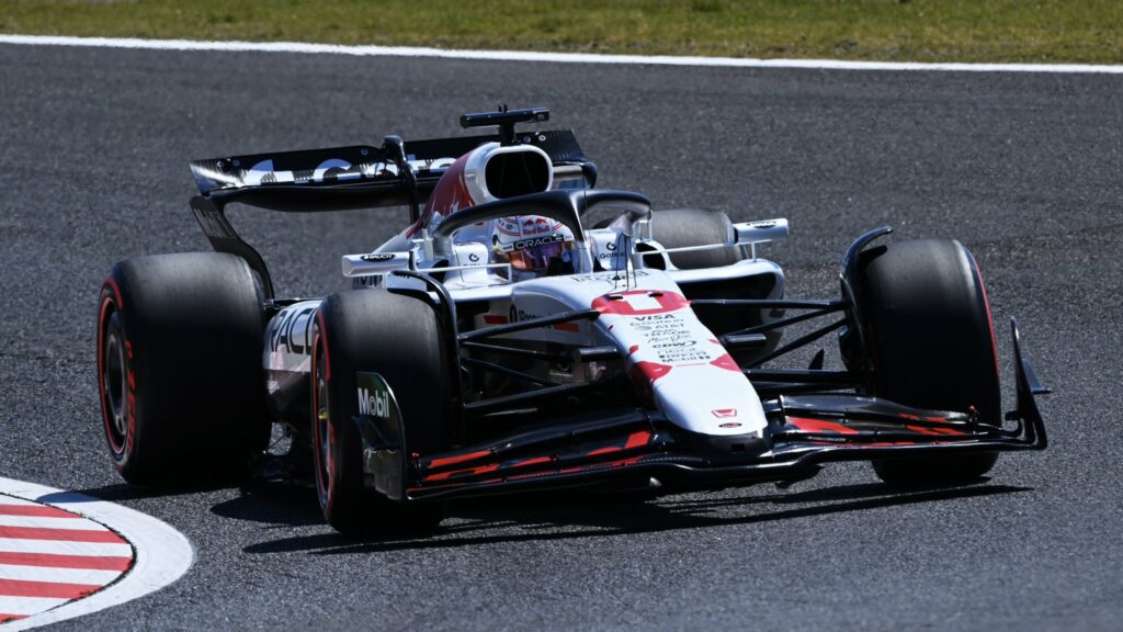 Verstappen ressurge no Japão 