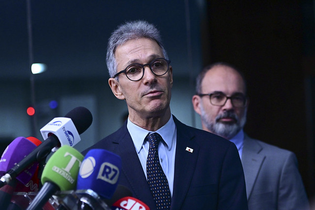 Crusoé: Romeu Zema senador?