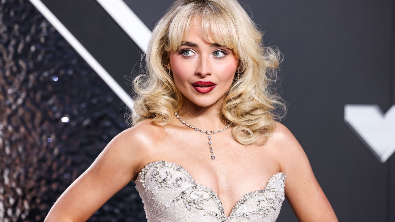 Sabrina Carpenter é confirmada no Fortnite Festival