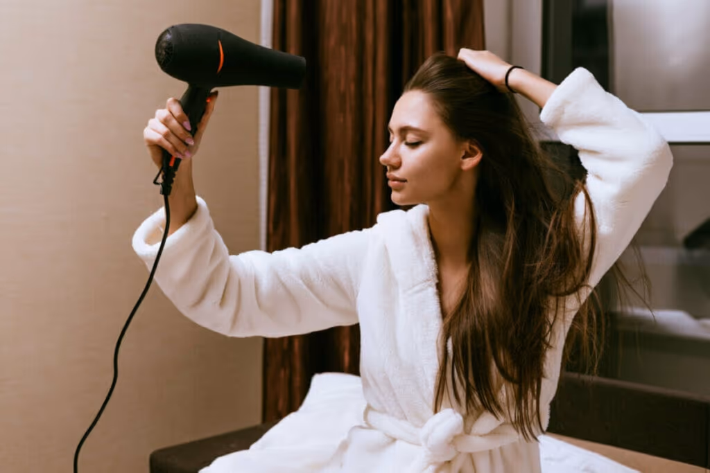 10 dicas para controlar o frizz dos cabelos